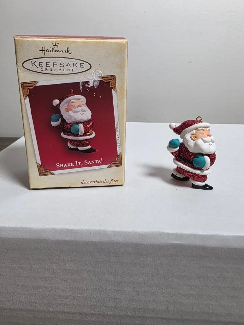 Shake It, Santa! 2005 Hallmark Keepsake Ornament Red Glitter Suit READ